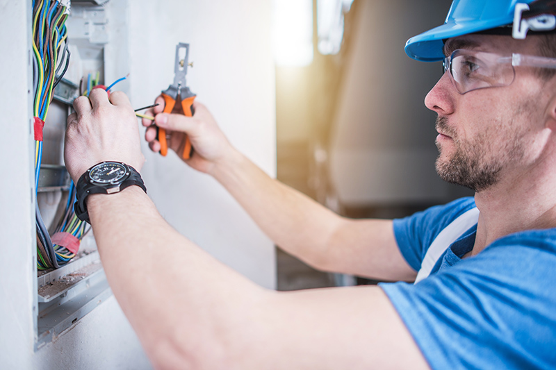 Electrician Qualifications in Dartford Kent